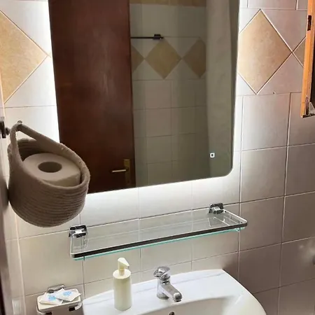 Lenas View Apartment Nea Roda