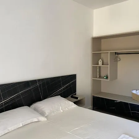 Lenas View Apartment Nea Roda